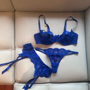 L’Agent par Agent Provocateur Indigo Blue Set